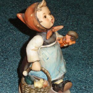 "Visiting An Invalid" Goebel Hummel German Figurine #382 TMK5 COLLECTIBLE GIFT!